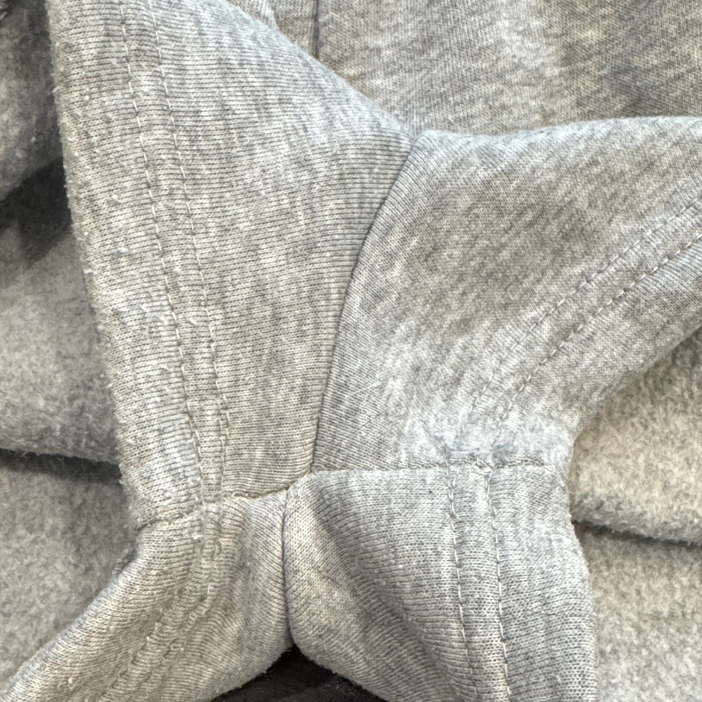 🟡 Love Streak Gray Sweatahorts Size Medium - Picture 4 of 5